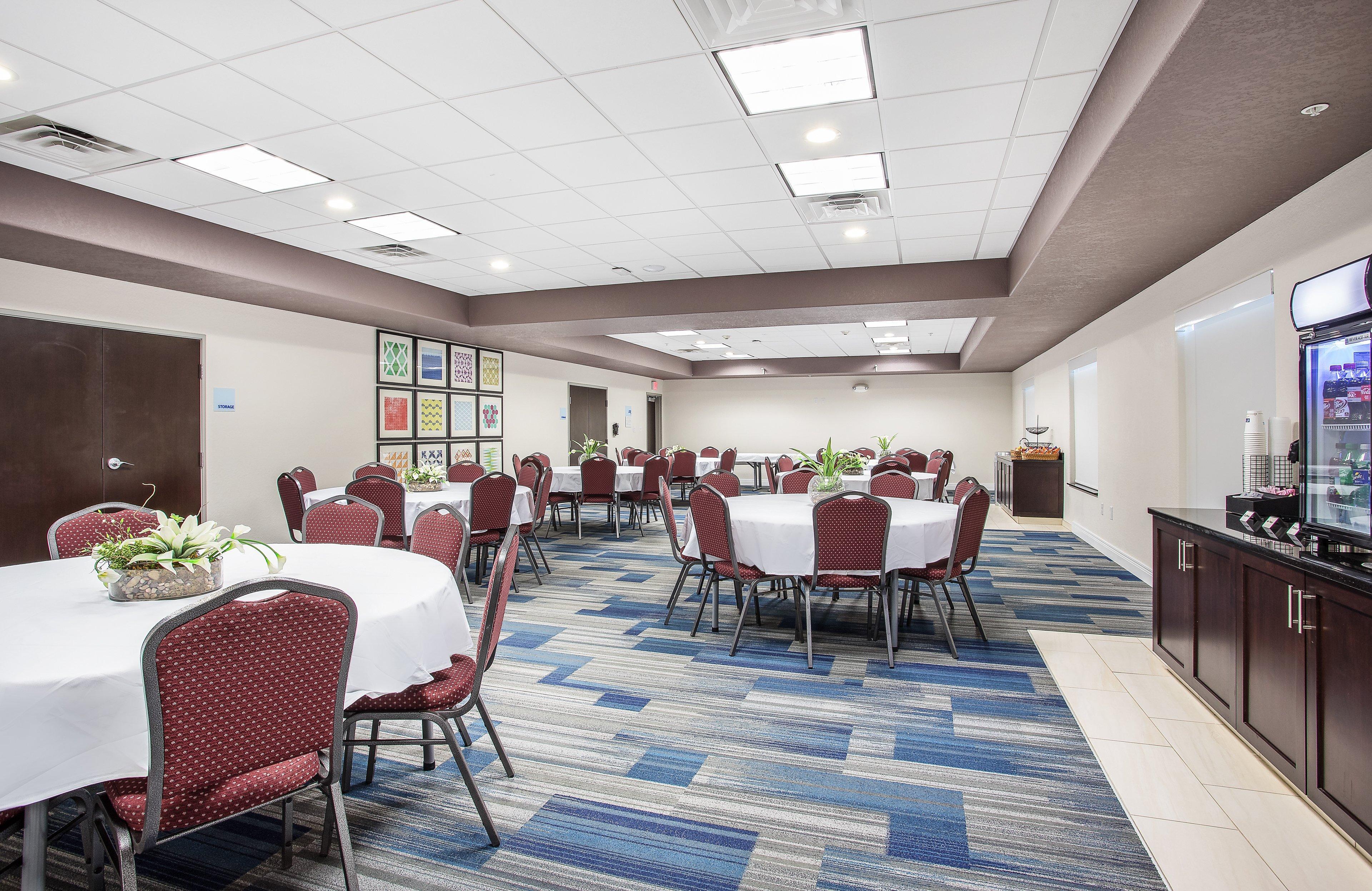 Holiday Inn Express Hotel & Suites Glasgow By Ihg Екстер'єр фото
