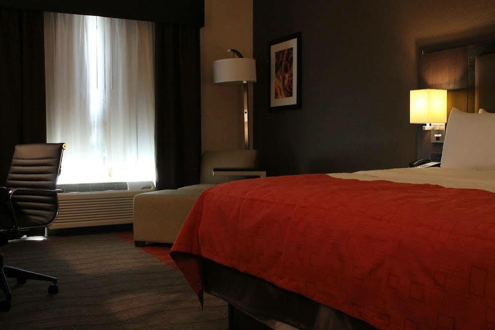 Holiday Inn Express Hotel & Suites Glasgow By Ihg Екстер'єр фото