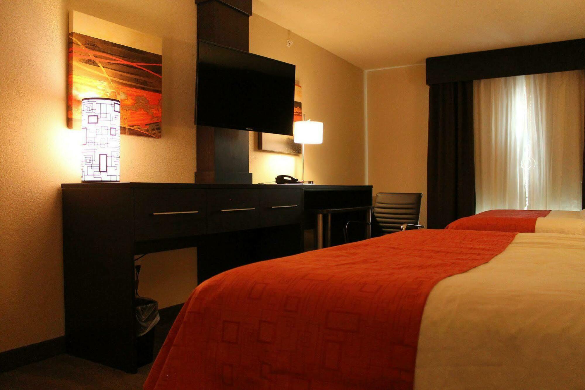 Holiday Inn Express Hotel & Suites Glasgow By Ihg Екстер'єр фото